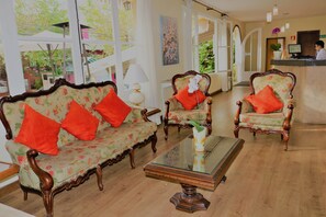 Lobby - Hotel Bologna (Campos do Jordão)