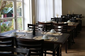 Desayuno buffet incluido todos los días 