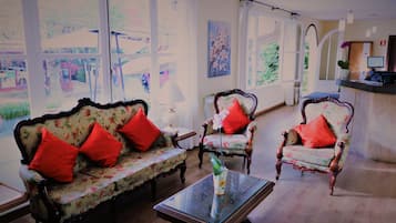 Sala de estar en el lobby