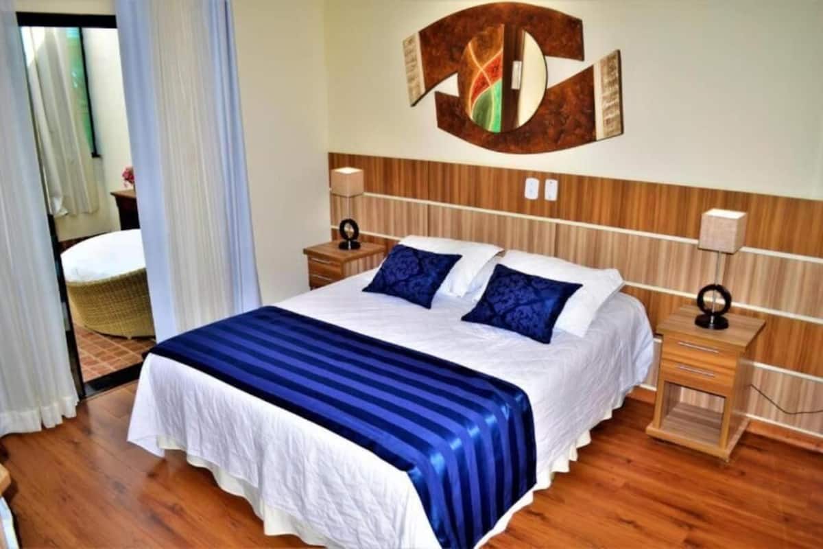 minibar, desk, laptop workspace, free wifi