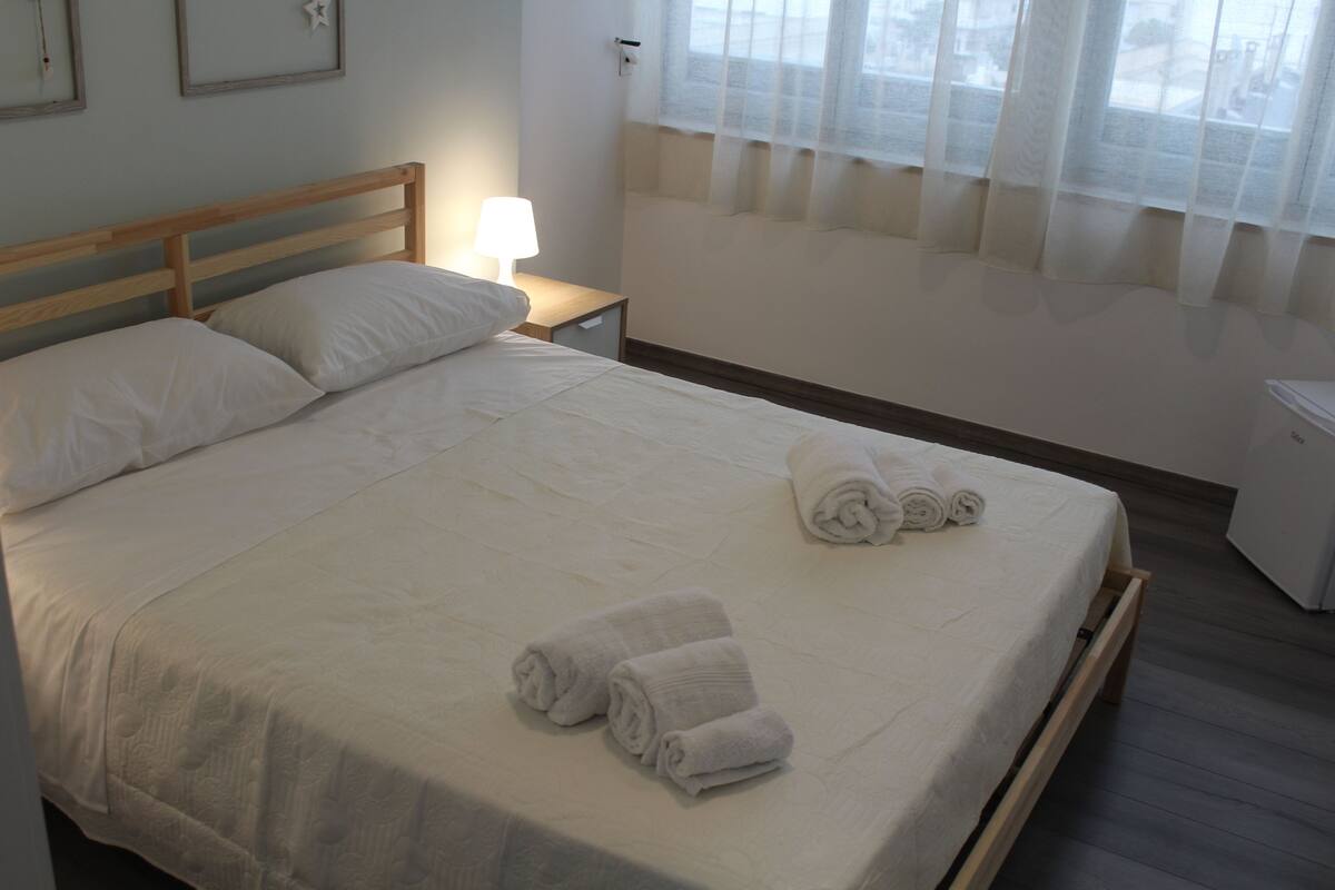 Desk, free WiFi, bed sheets