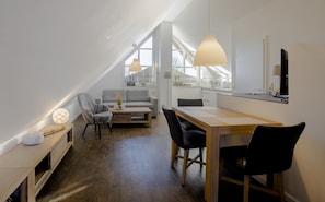 Loft | Opções para refeição no quarto