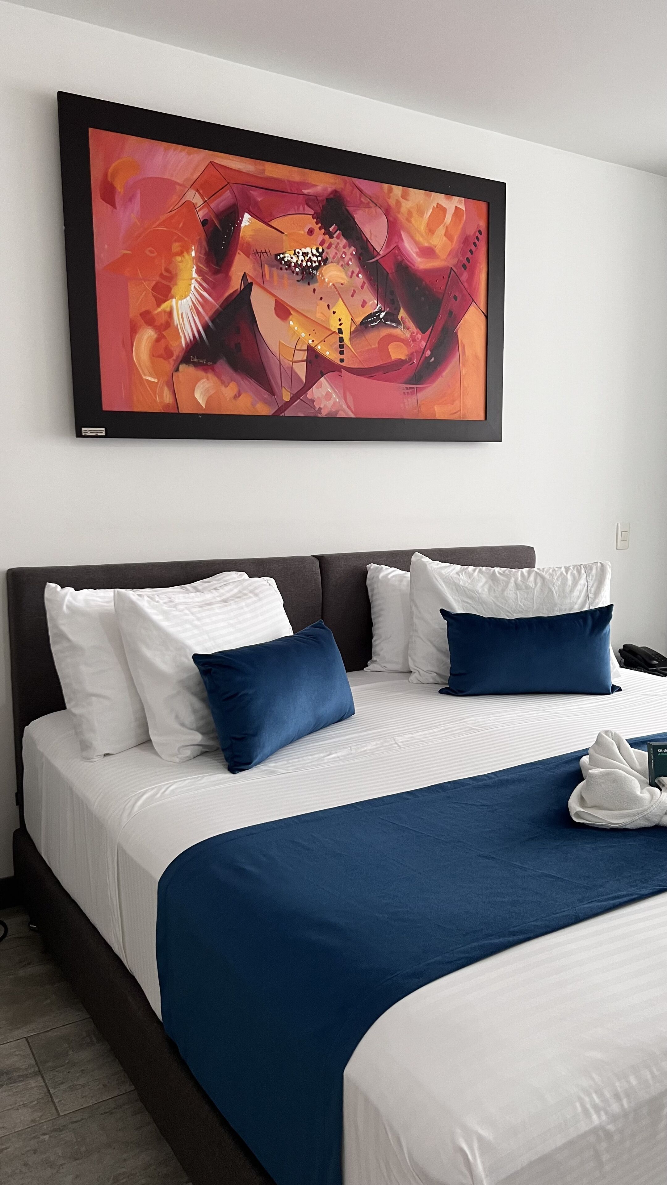 executive room, 1 double bed | in-room safe, desk, blackout curtains, iron/ironing board