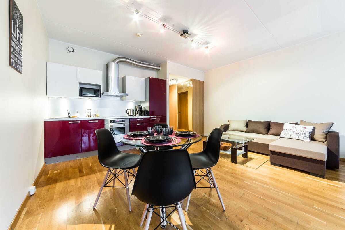 Studio | Essbereich im Zimmer