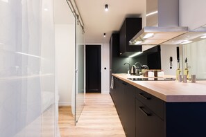 Apartemen, 1 kamar tidur | Dapur pribadi | Lemari es, kompor, dan mesin pencuci piring