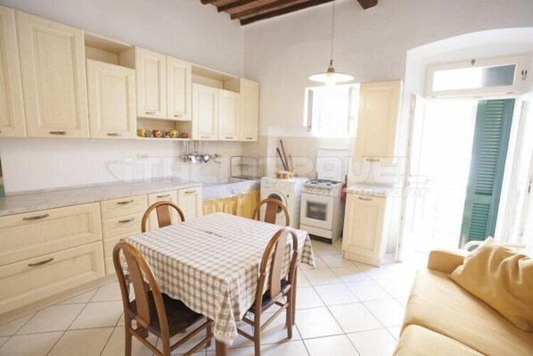 Appartement, 1 chambre | Coin séjour