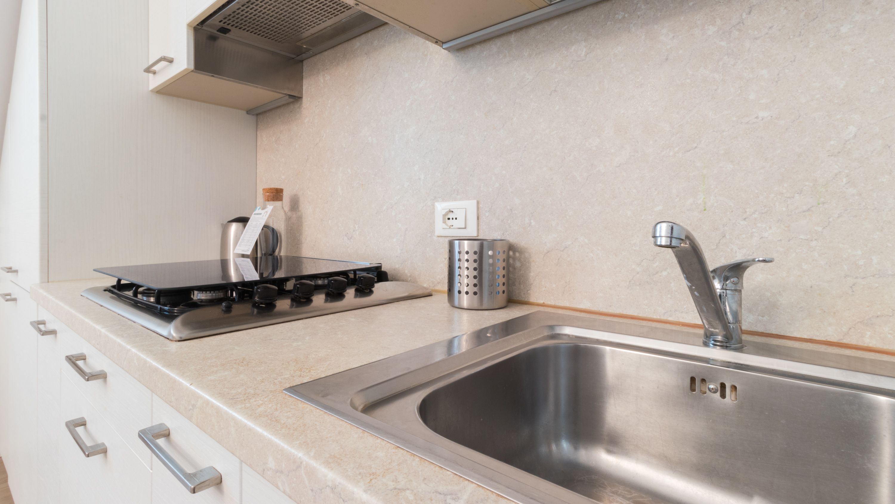 公寓 (1 Bedroom) | 私人廚房 | 大型雪櫃/冰箱、微波爐、焗爐、爐具