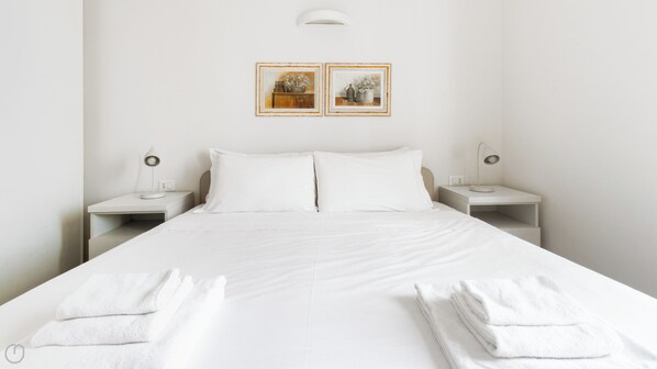 Apartment (1 Bedroom) | Interior