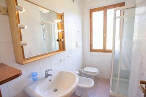 Bathroom - Trilocale la Pila (Campo nell'Elba)