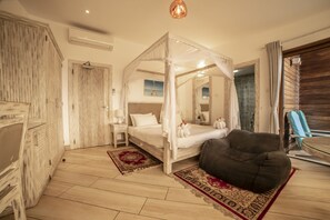 Premium bedding, in-room safe, individually furnished, free WiFi - Jumeirah Beach Front Apartments (Mombasa)