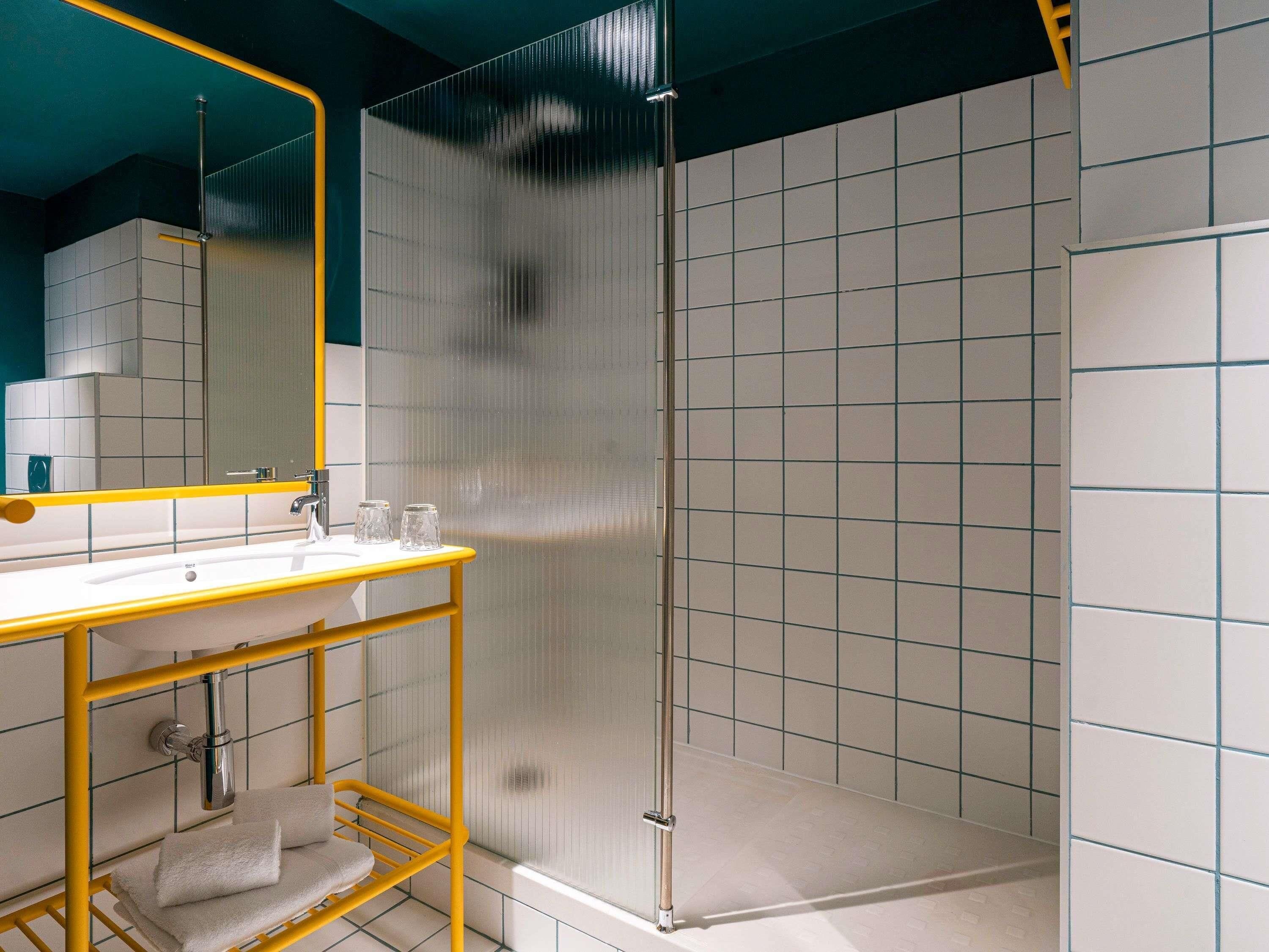 Hypo-allergenic bedding, down comforters, Select Comfort beds, minibar