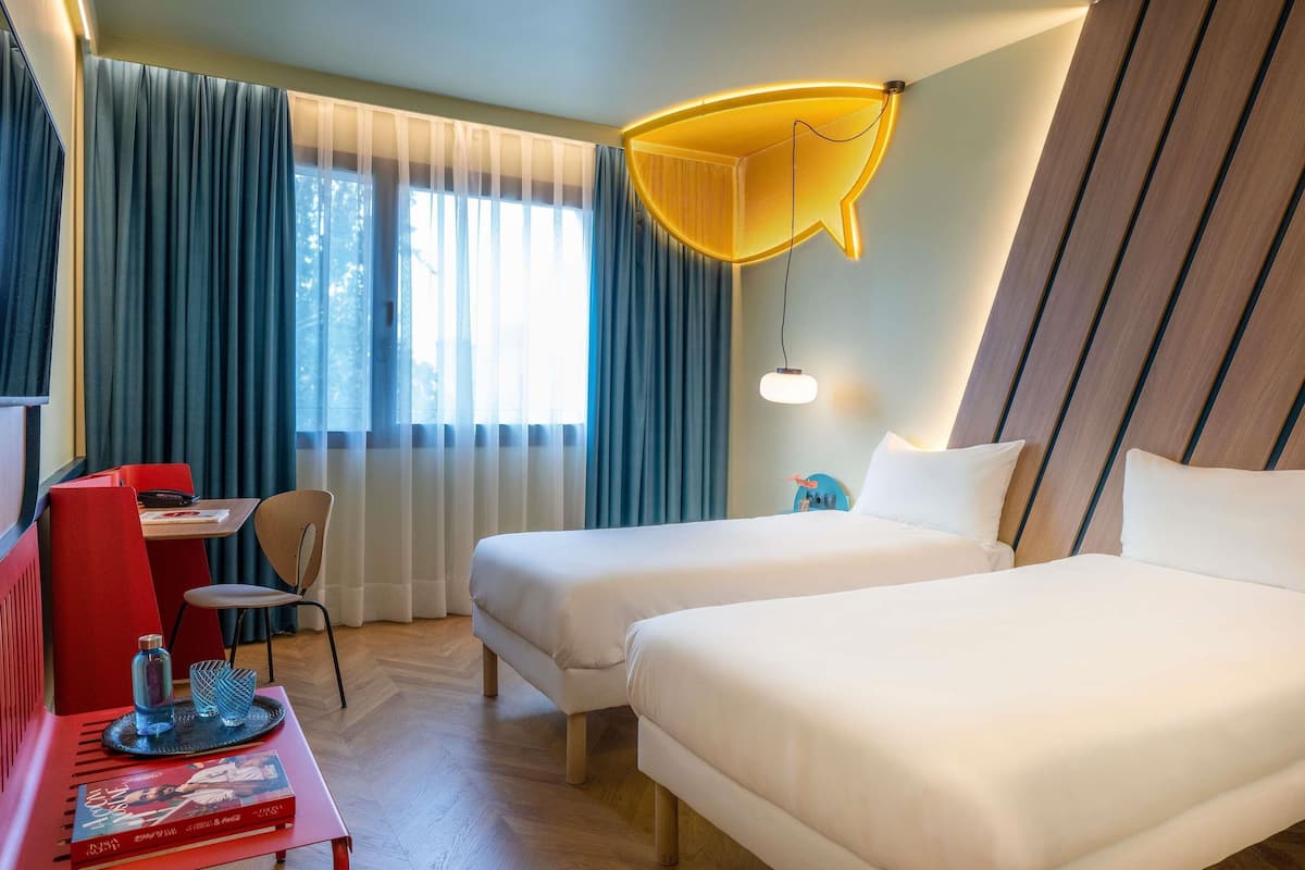 Rom – standard, 2 enkeltsenger | Allergitestet sengetøy, dundyner og senger med Select Comfort-madrass