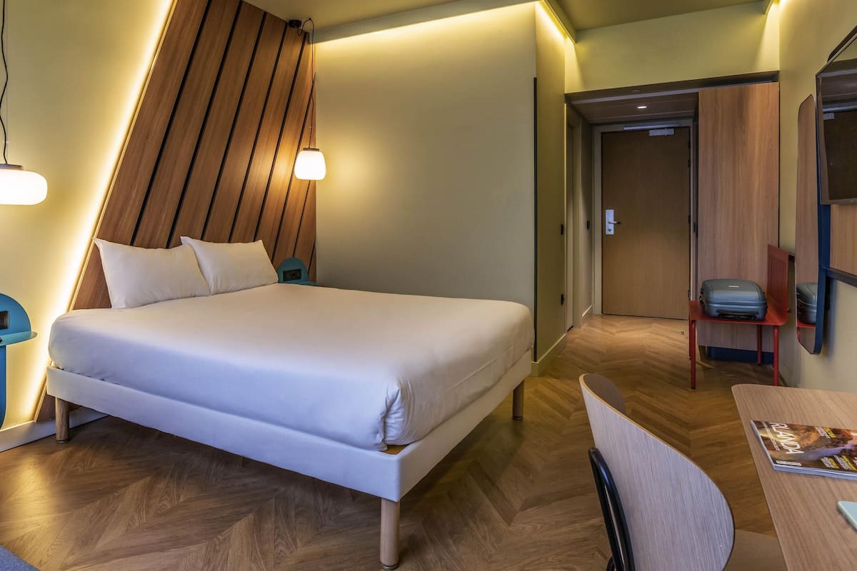 Seprai antialergi, selimut bulu angsa, dan tempat tidur Select Comfort