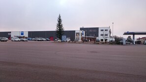 Exterior - Trestads Restaurang Hotell & Pensionat (Vanersborg)