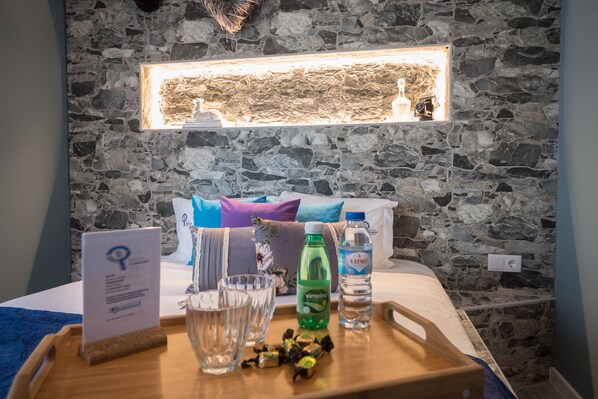 1 多间卧室、熨斗/熨衣板、上网接入、床单