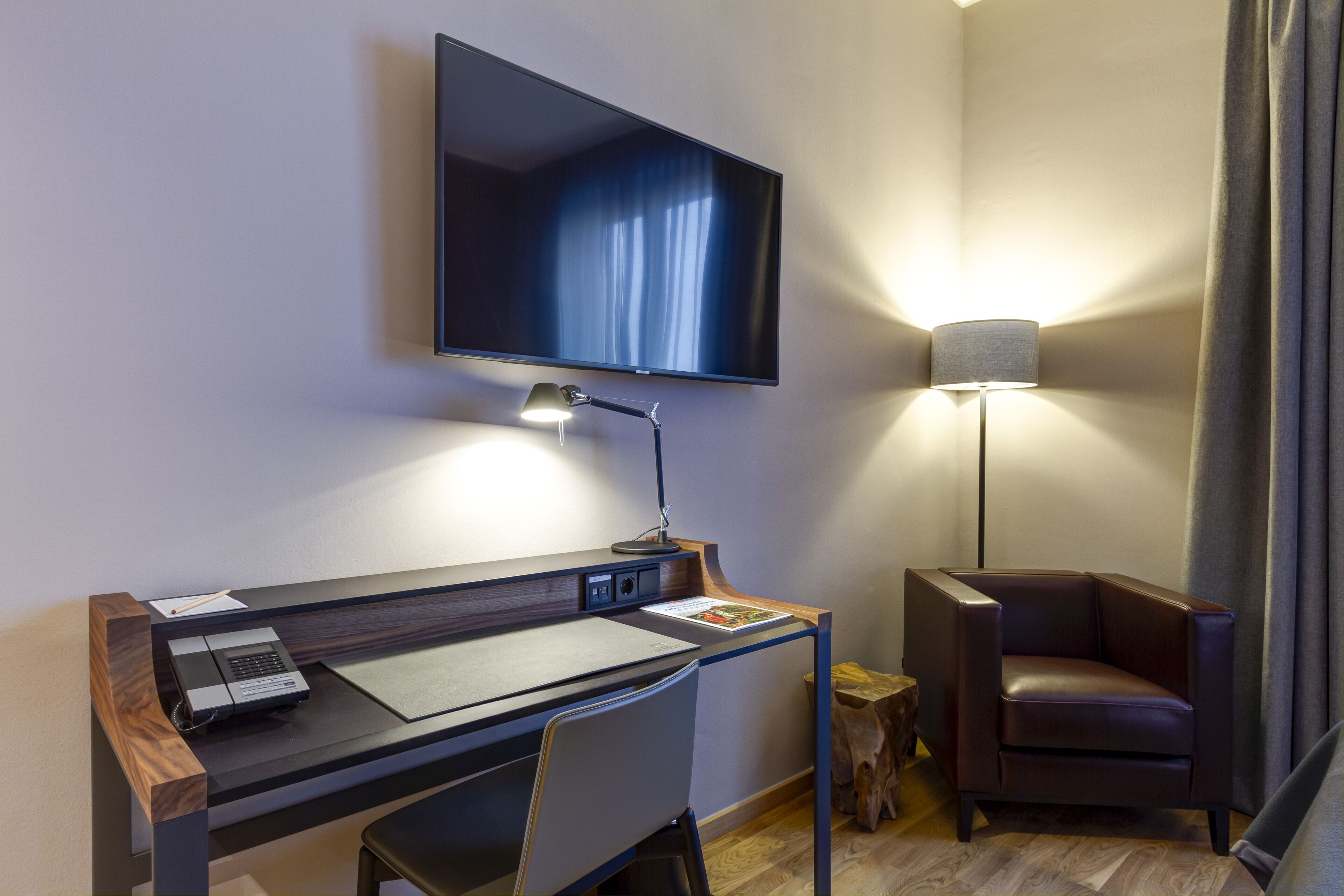 standardzimmer | 1 bedroom, hypo-allergenic bedding, minibar, in-room safe