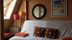 Iron/ironing board - Deauville - Large studio in the Marina with exceptional view (Deauville)