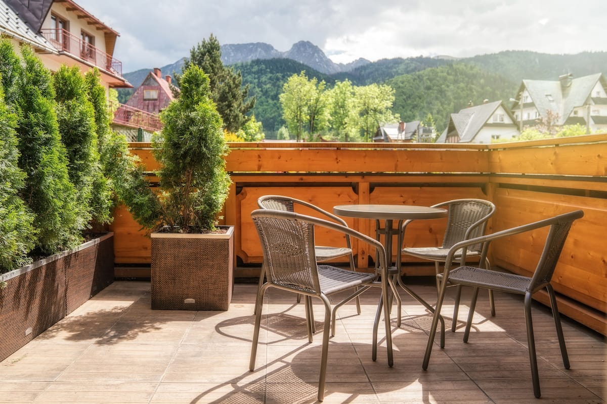 Premium tweepersoonskamer, terras, uitzicht op bergen | Uitzicht vanuit de kamer