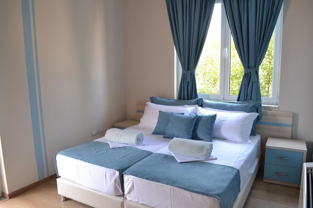 Comfort Double Room, Garden View | Blackout drapes, free WiFi, bed sheets