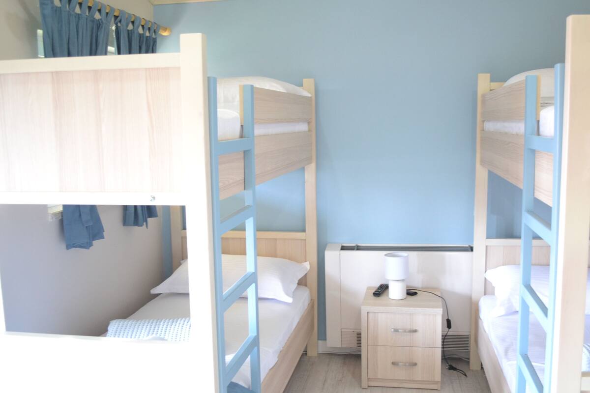 Classic Room | Blackout curtains, free WiFi, bed sheets