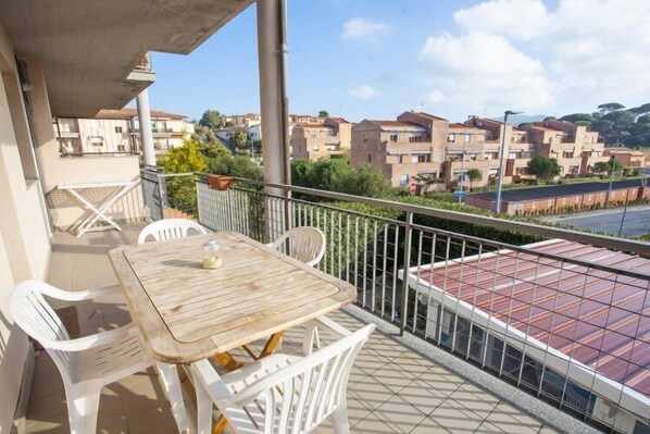 Apartment, 2 Schlafzimmer | Balkon