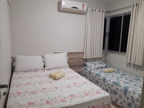 2 bedrooms, iron/ironing board, WiFi, bed sheets - SEASIDE APARTMENT PAJUÇARA FOR SEASON NOBLE AREA IN BEAUTIFUL MACEIO - AL, (Pajuçara)