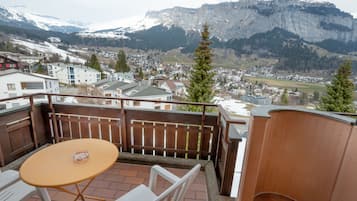 Standard Double Room | In-room safe, desk, free WiFi, bed sheets