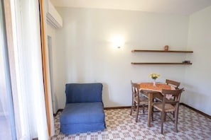 Studio (Number 25) | Living area