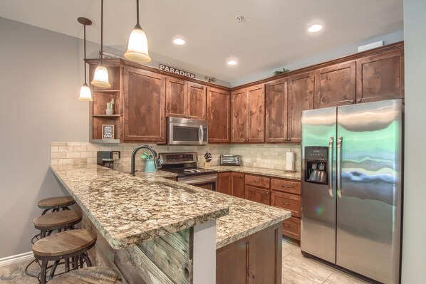 Condo, 2 Bedrooms | Private kitchen