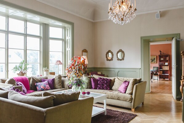 Sittområde i lobbyn