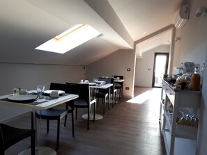 Petit déjeuner continental compris tous les jours