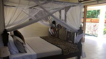 Cottage phong cách cổ điển, bếp nhỏ | Màn/rèm cản sáng, truy cập Internet không dây miễn phí, bộ trải giường