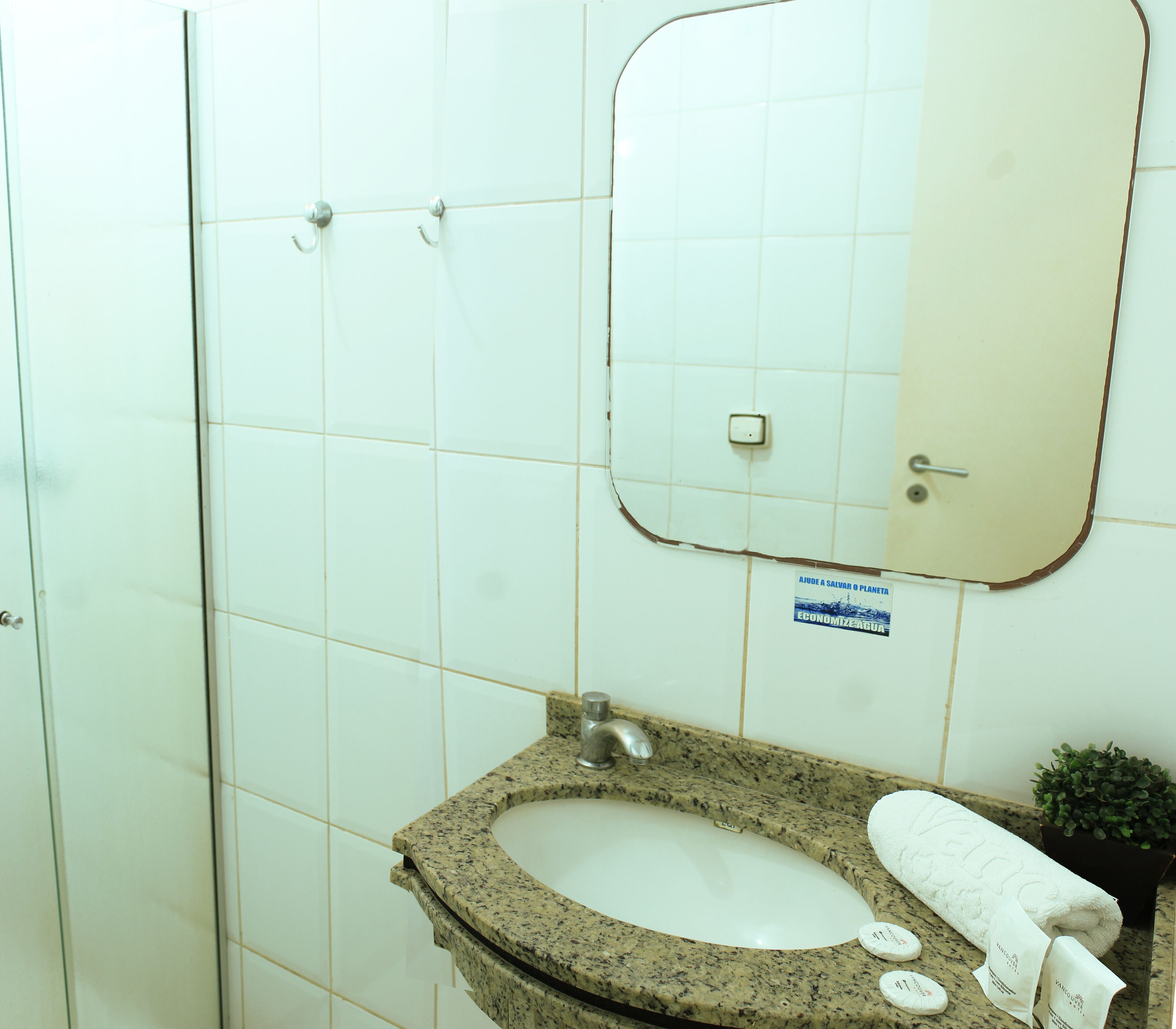 shower, free toiletries, towels