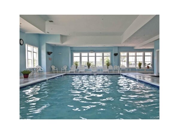 Indoor pool, outdoor pool