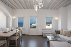 Luxury Apartment, 2 Bedrooms, Sea View (Venice 3)