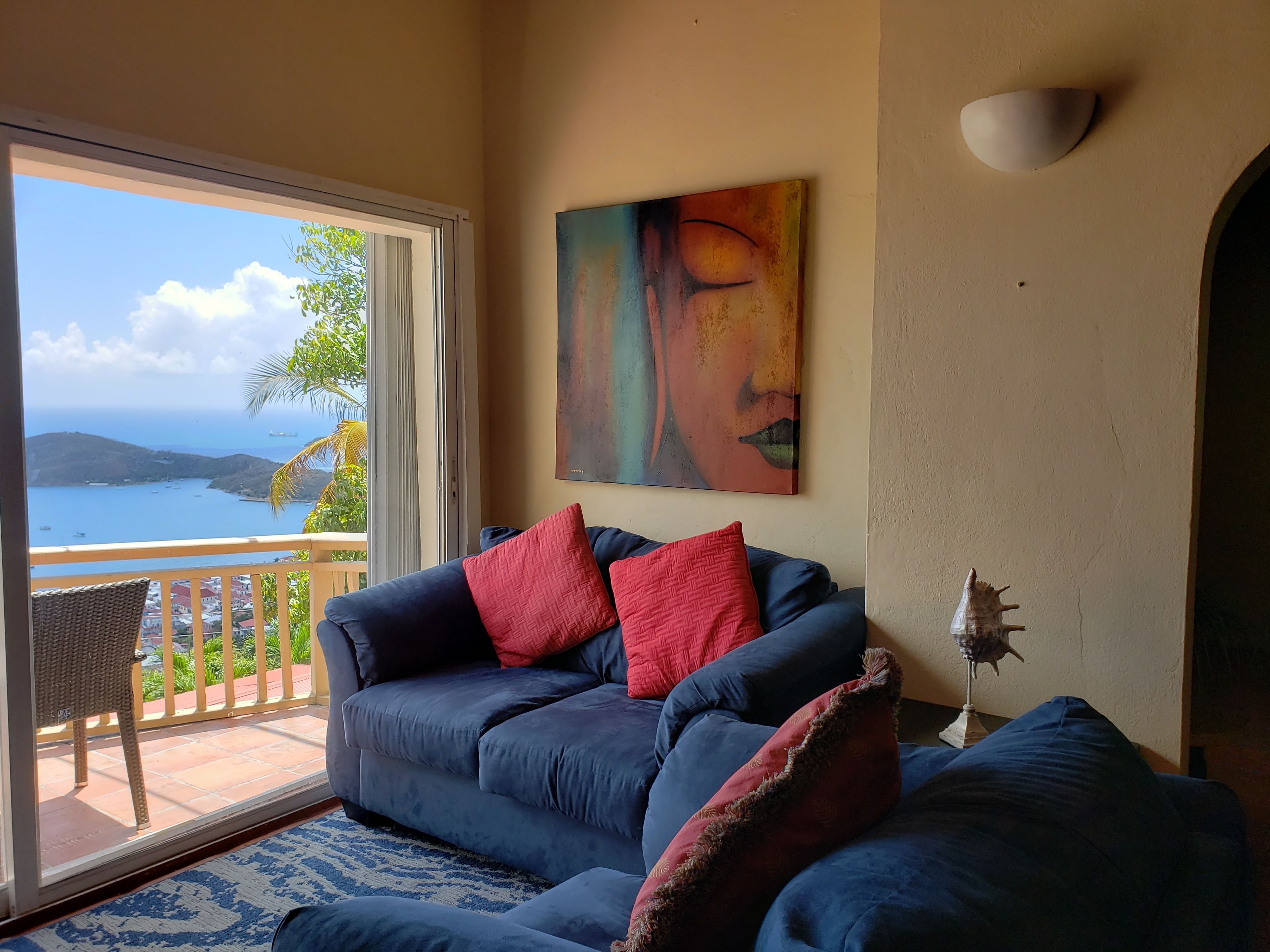 Panoramic Apartment, 2 Bedrooms, Harbor View, Sea Facing, Apt#3 | Nappali | Okostévé és Netflix