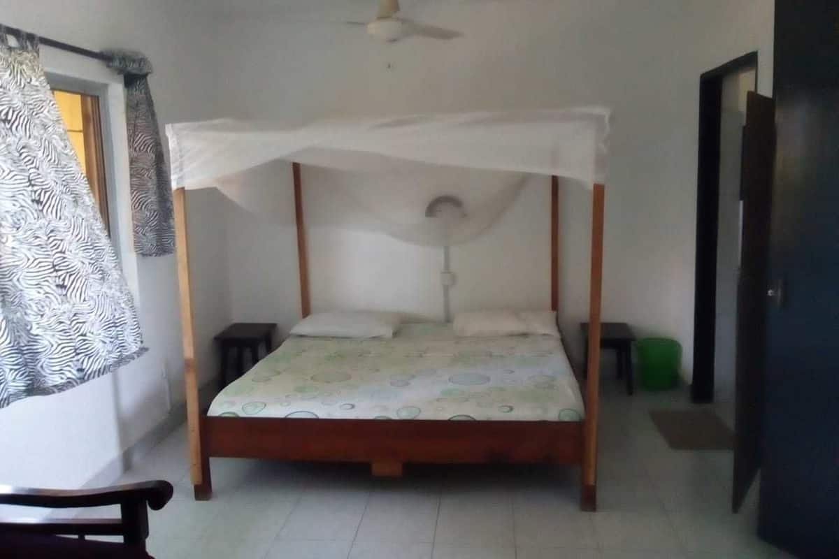 Double Room | Rollaway beds, free WiFi, bed sheets