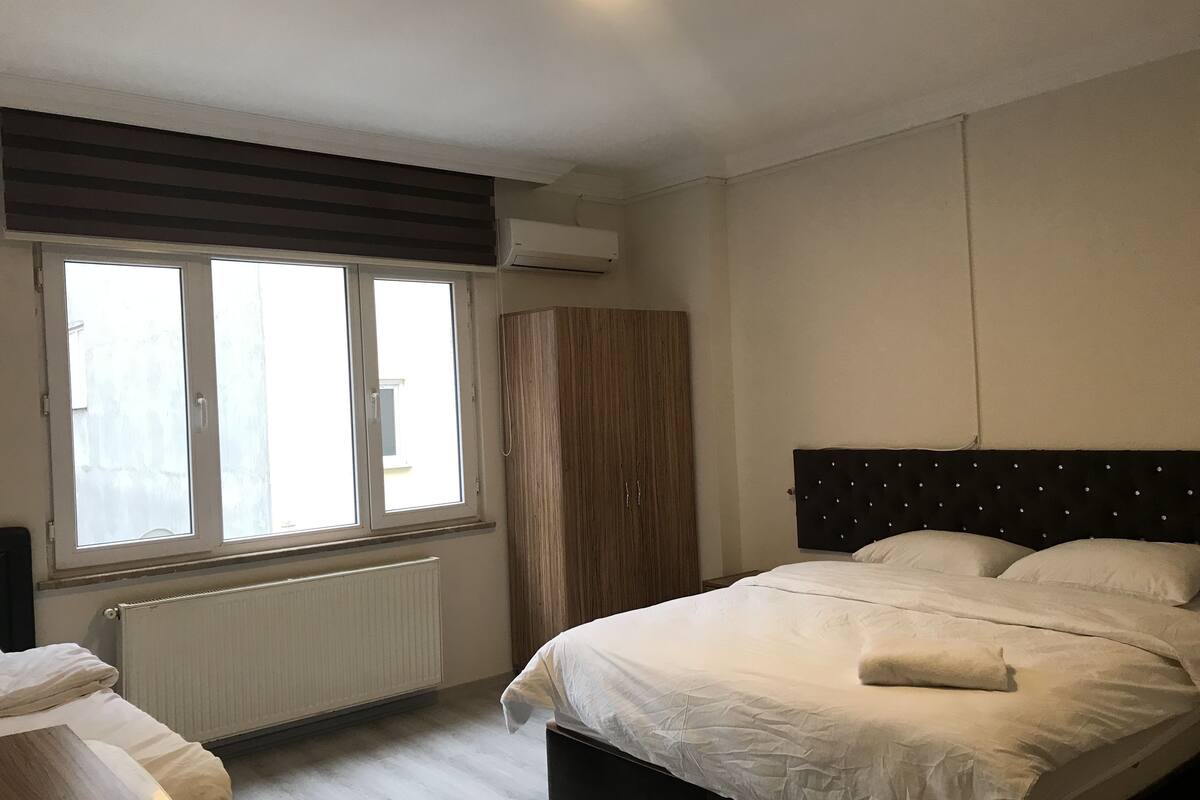 1 bedroom, desk, soundproofing, WiFi (free)