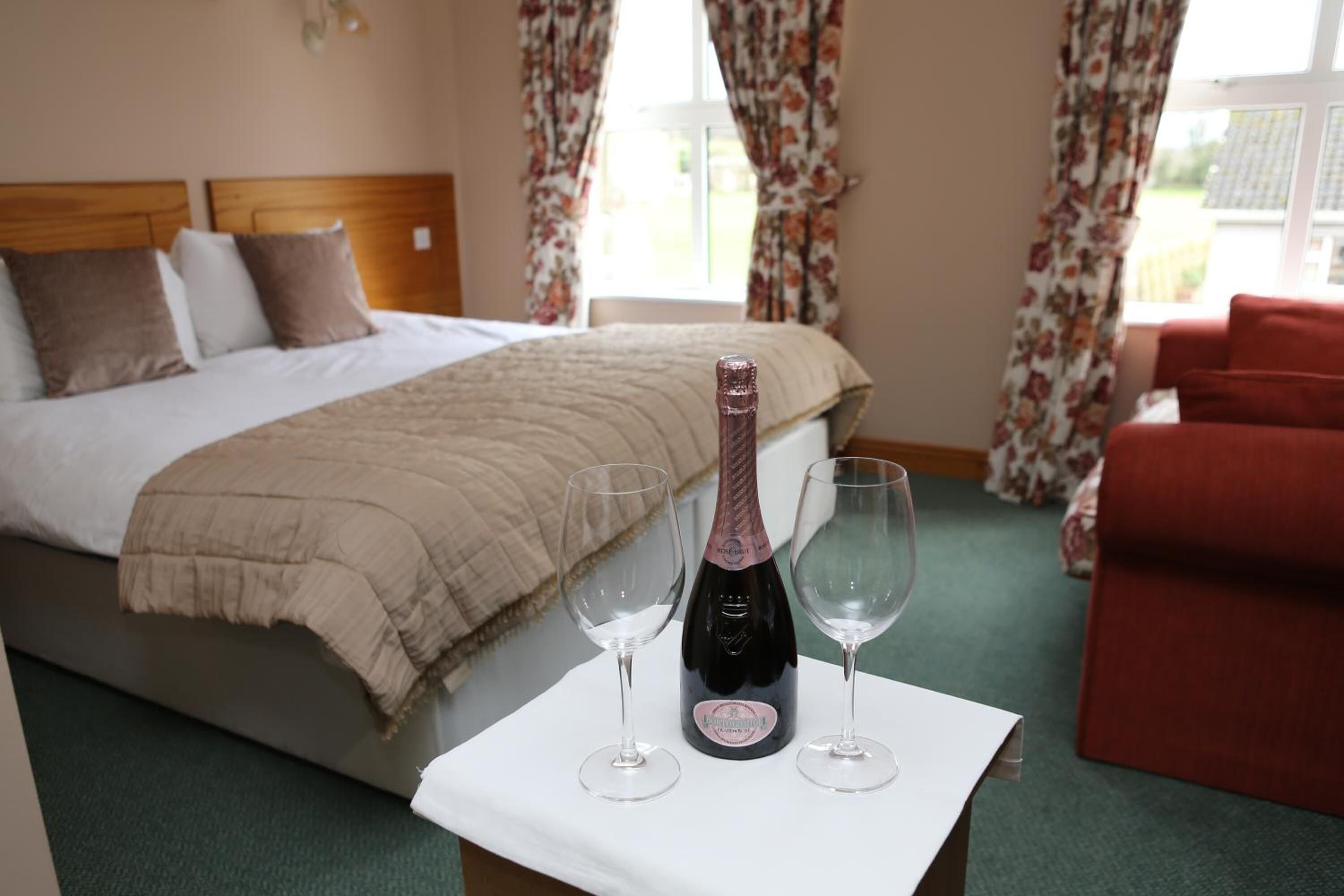 egyptian cotton sheets, premium bedding, select comfort beds