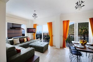 别墅, 2 间卧室 | 起居区 | 液晶电视