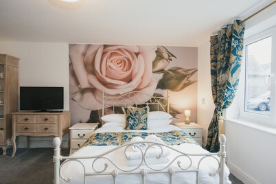 River Court Apartments by Paymán Club