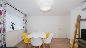Deluxe-Apartment, 2 Schlafzimmer | Wohnbereich