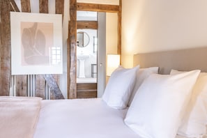 Deluxe Double Room, Non Smoking, Bathtub | Minibar, in-room safe, individually decorated, individually furnished - Les Manoirs des Portes de Deauville (Canapville)