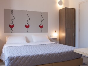 1 bedroom, laptop workspace, soundproofing, free WiFi