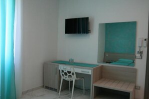 Double or Twin Room, 3 Single Beds (Ortensia) | Frette Italian sheets, premium bedding, down duvets - Dream & Relax (Pimonte)