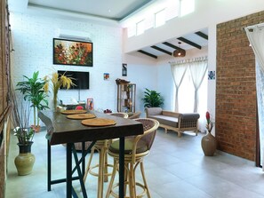 Villa de luna de miel, 1 cama de matrimonio grande, vistas a la colina | 1 dormitorio, ropa de cama de alta calidad, edredones de plumas