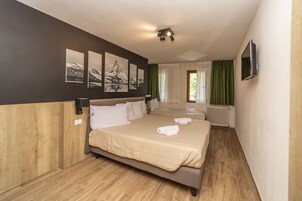 Caja de seguridad en la habitación, escritorio, cunas y wifi gratis 