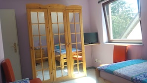 Interni