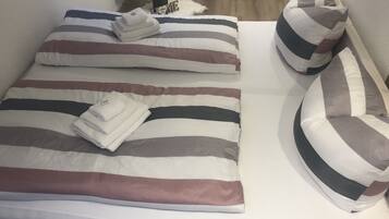 1 Schlafzimmer, Bügeleisen/Bügelbrett, Reisekinderbett, kostenloses WLAN