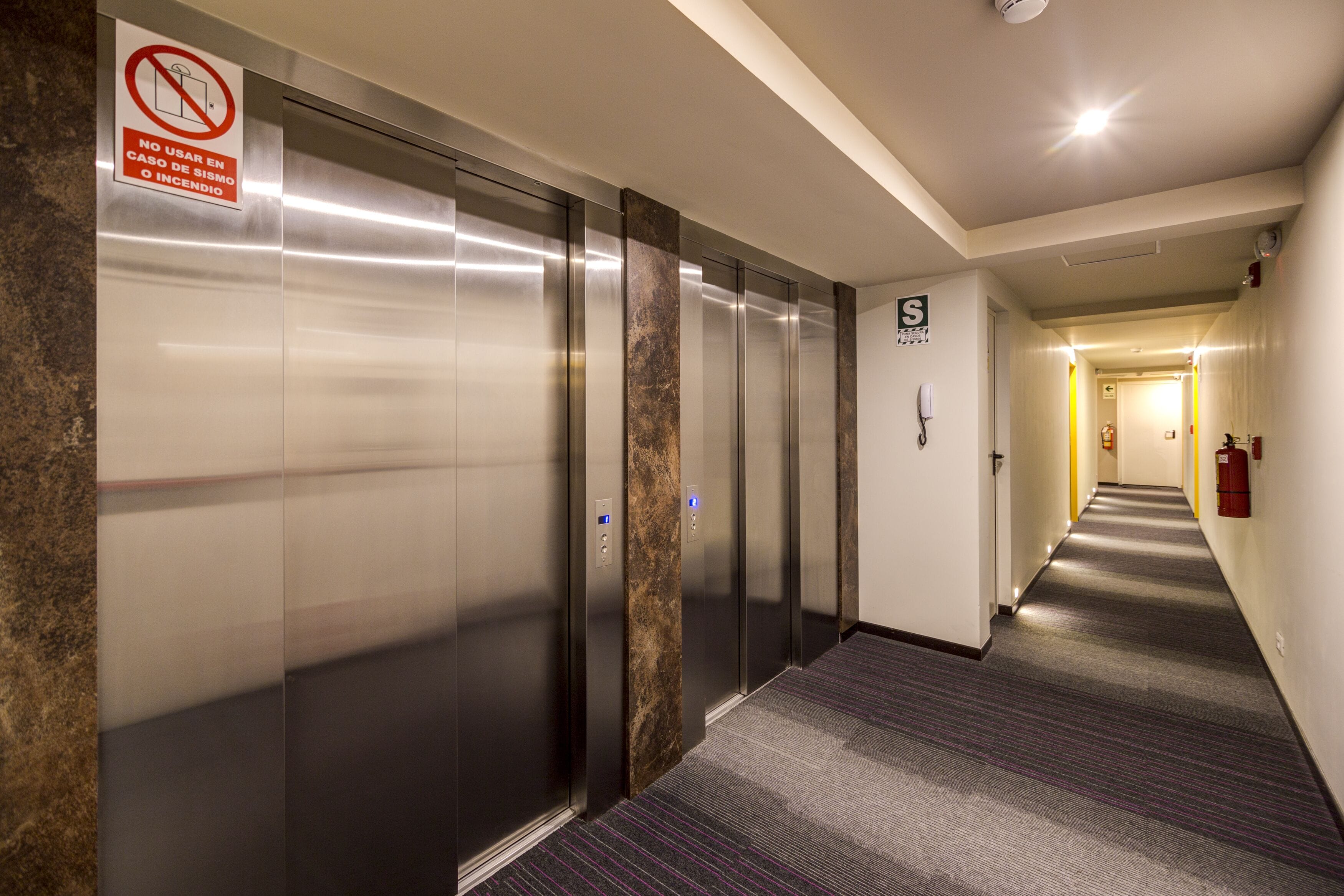 31-inch smart tv with cable channels, tv